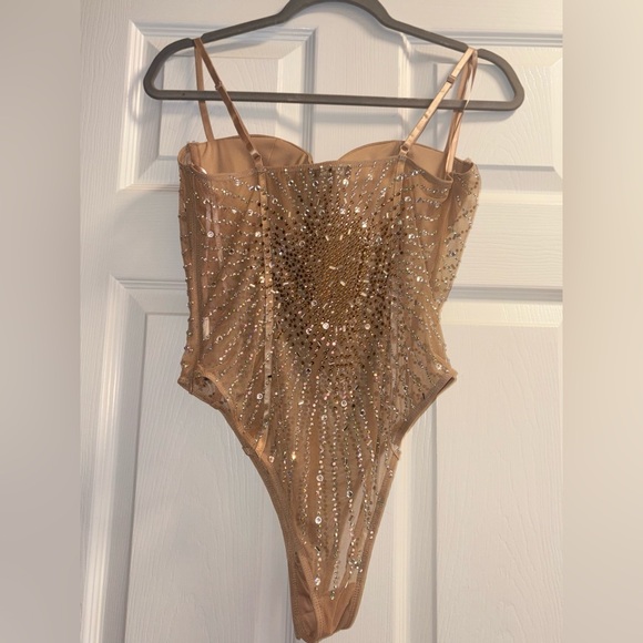 Exquisite Rhinestone Gold Bodysuit - Picture 2 of 8